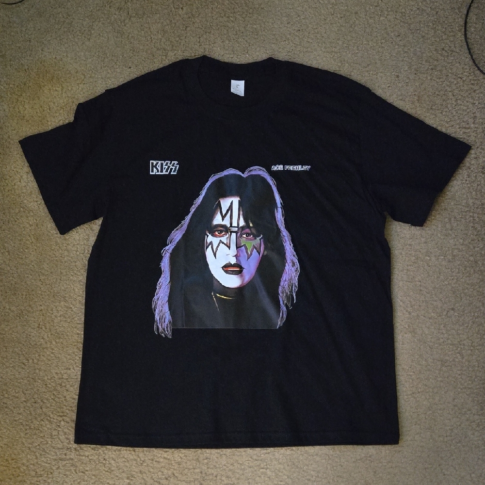 KISS Band Graphic T-Shirt